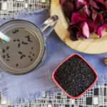 黑芝麻奶昔|食谱| Dr. Weil's健康厨房