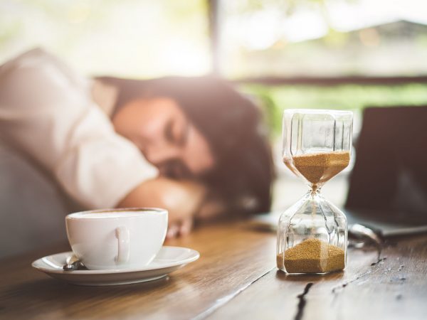 咖啡因小睡是充电的有效方法吗?安德鲁·韦尔，医学博士